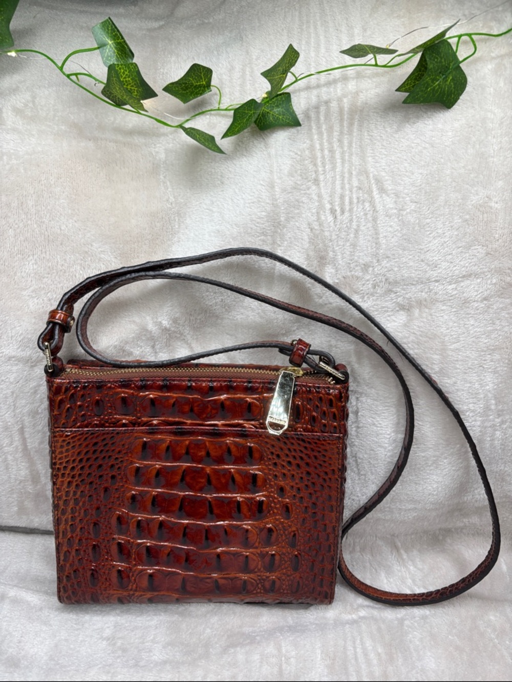 Brahmin Rare Manhattan Pecan Crossbody Bag - Picture 2 of 10